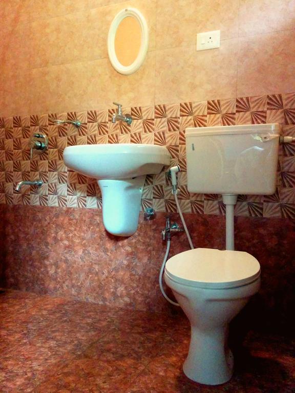 مادريم Avalon Inn المظهر الخارجي الصورة